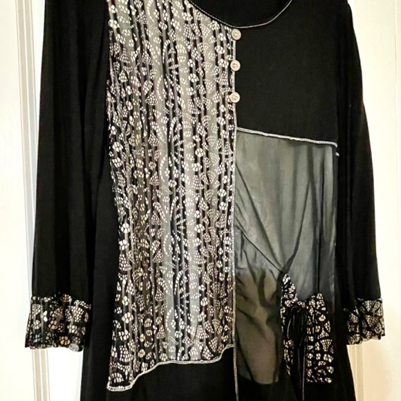 Gorgeous Black Tunic - Picture 4 of 7